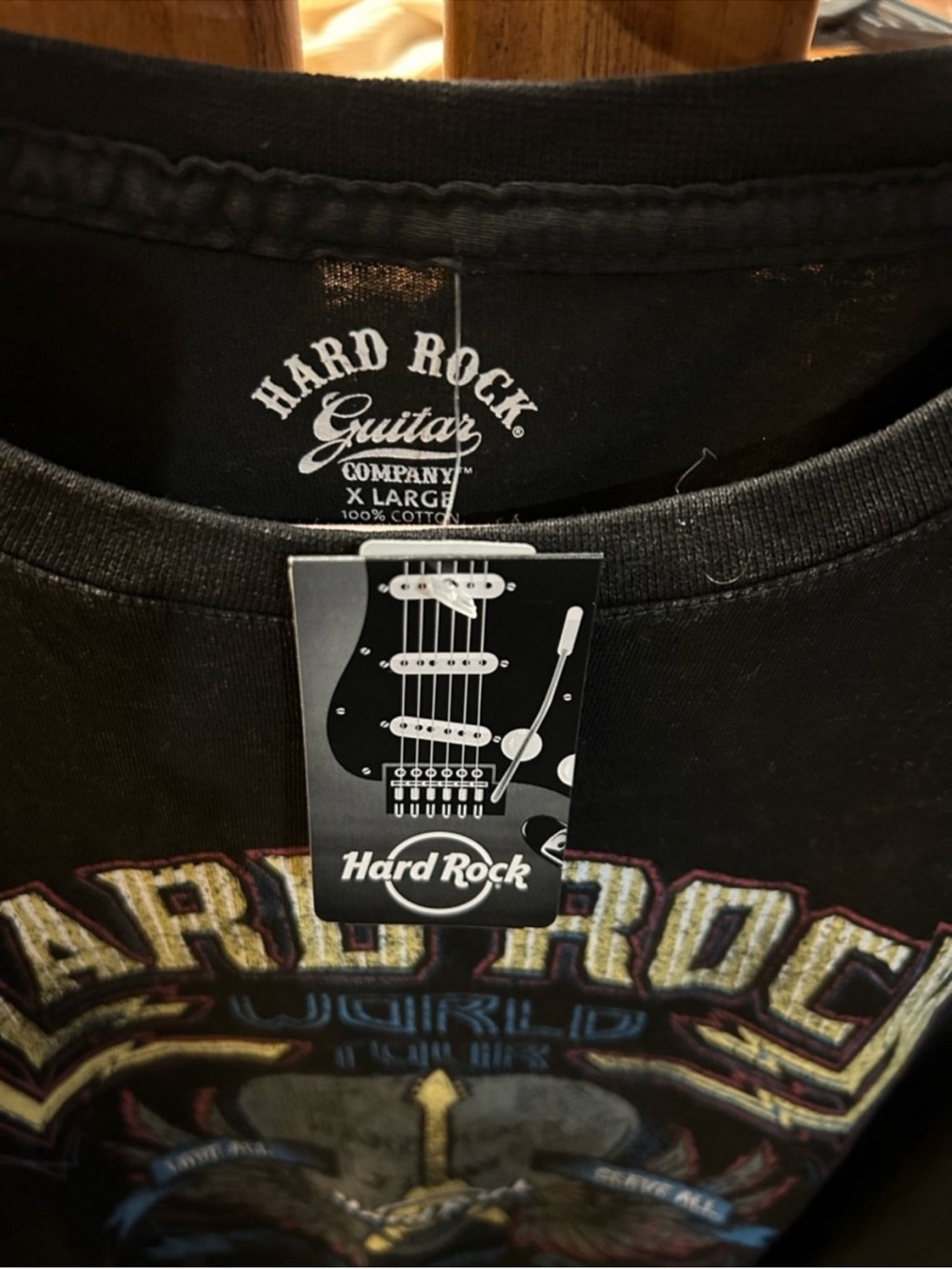 Hard Rock Cafe Biloxi 50th World Tour Graphic Tee Mens XL Black Vintage Wash NWT - Picture 4 of 4